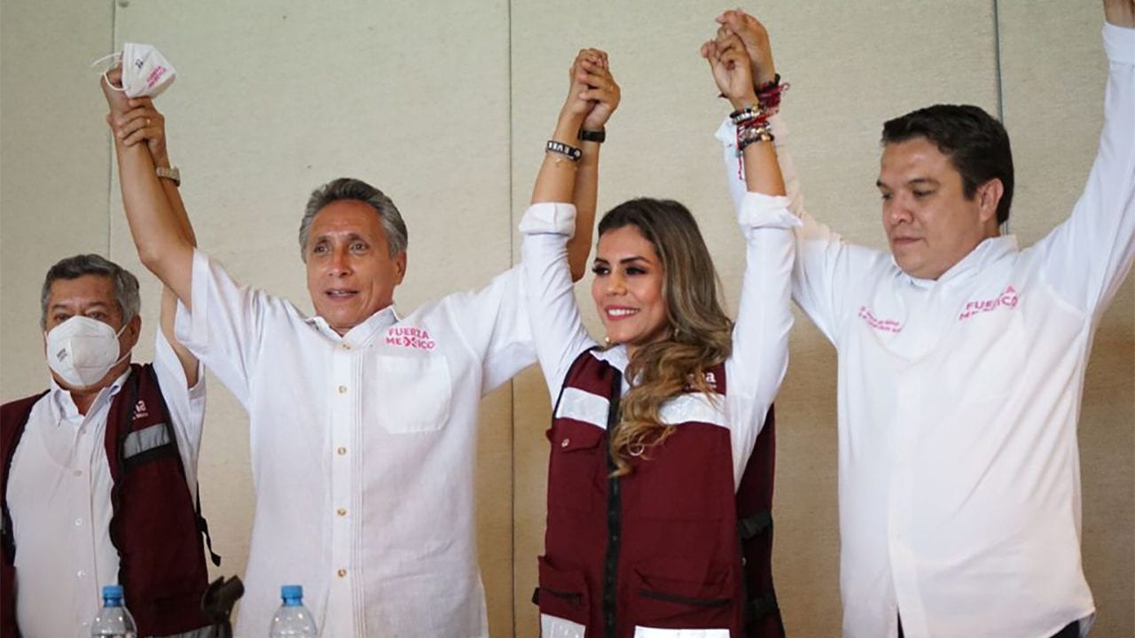 Menuel Negrete declina a favor de Evelyn Salgado en Guerrero