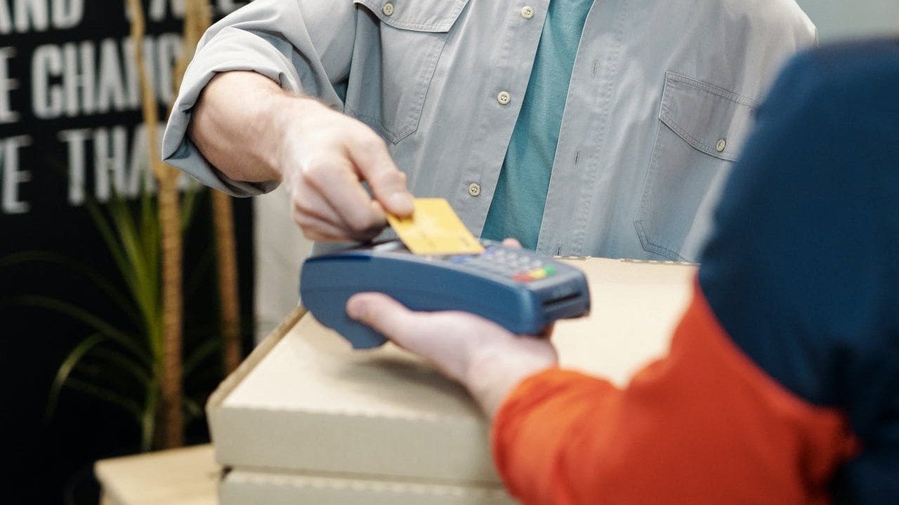 Crédito Maestro firma financiamiento por 1,300 mdp para consolidar servicios