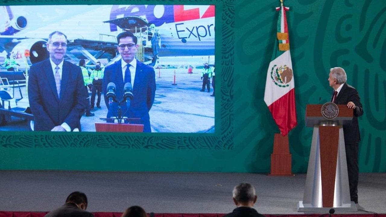 Llegan de EU 1.3 millones de vacunas para frontera norte; sube Covid en 6 estados