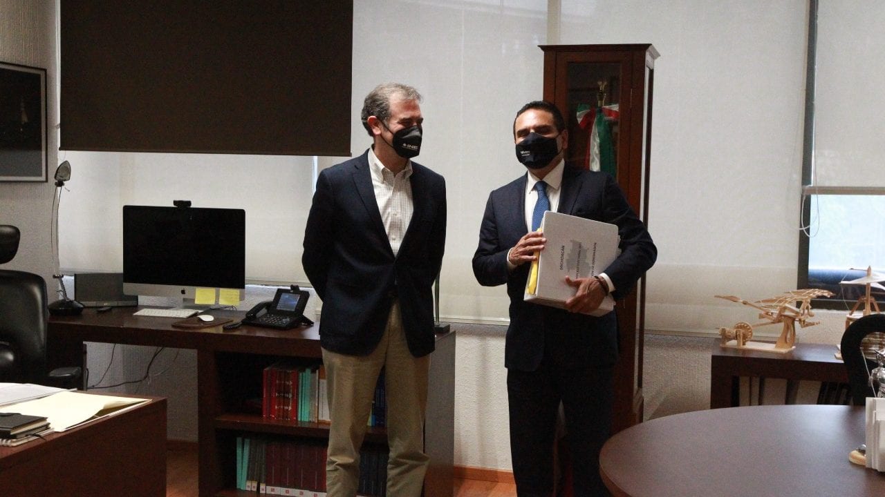 Aureoles va al INE a informar sobre presunta ‘narcoelección’ en Michoacán