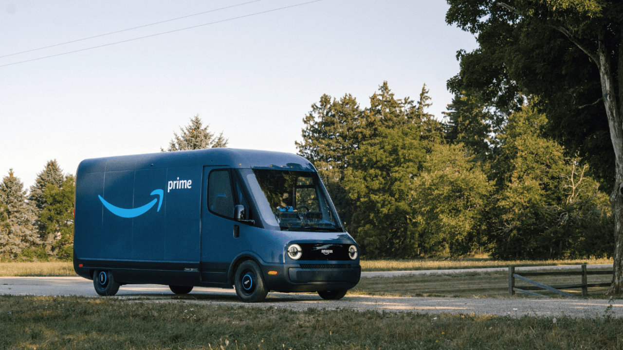 Rivian y Amazon buscan modificar su acuerdo de exclusividad sobre camionetas eléctricas