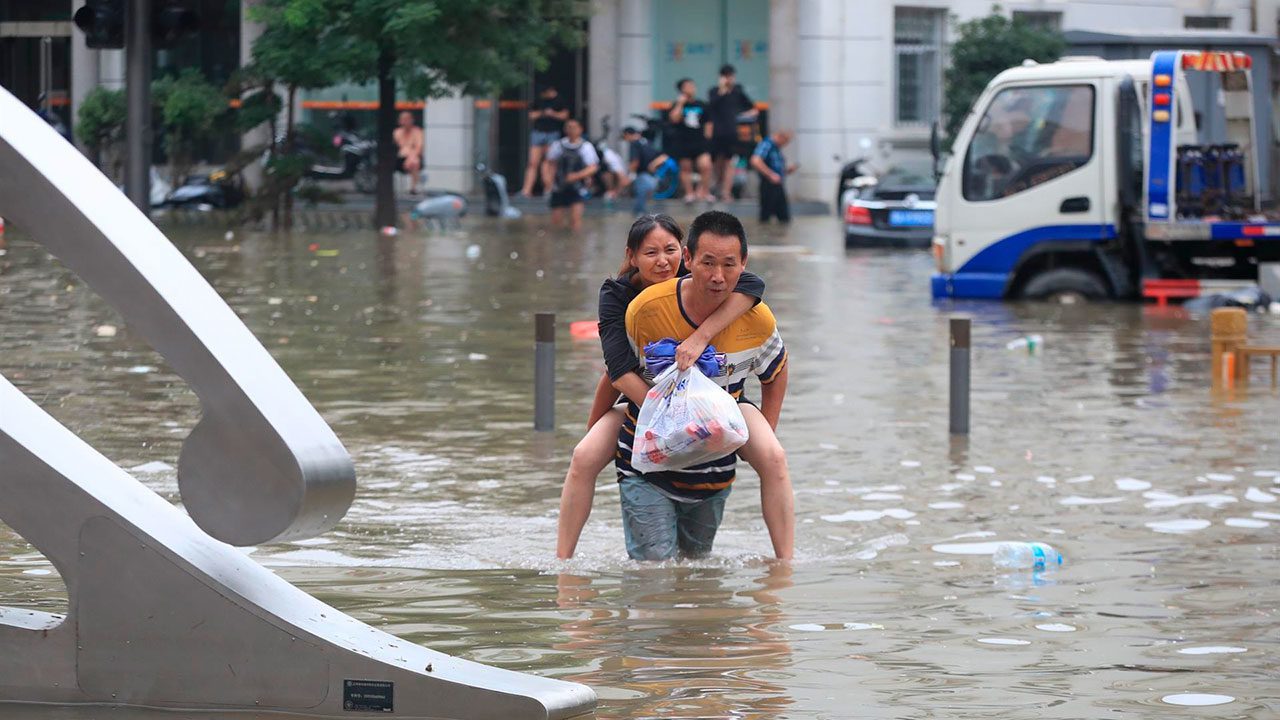 China pronostica más inundaciones y tifones en agosto