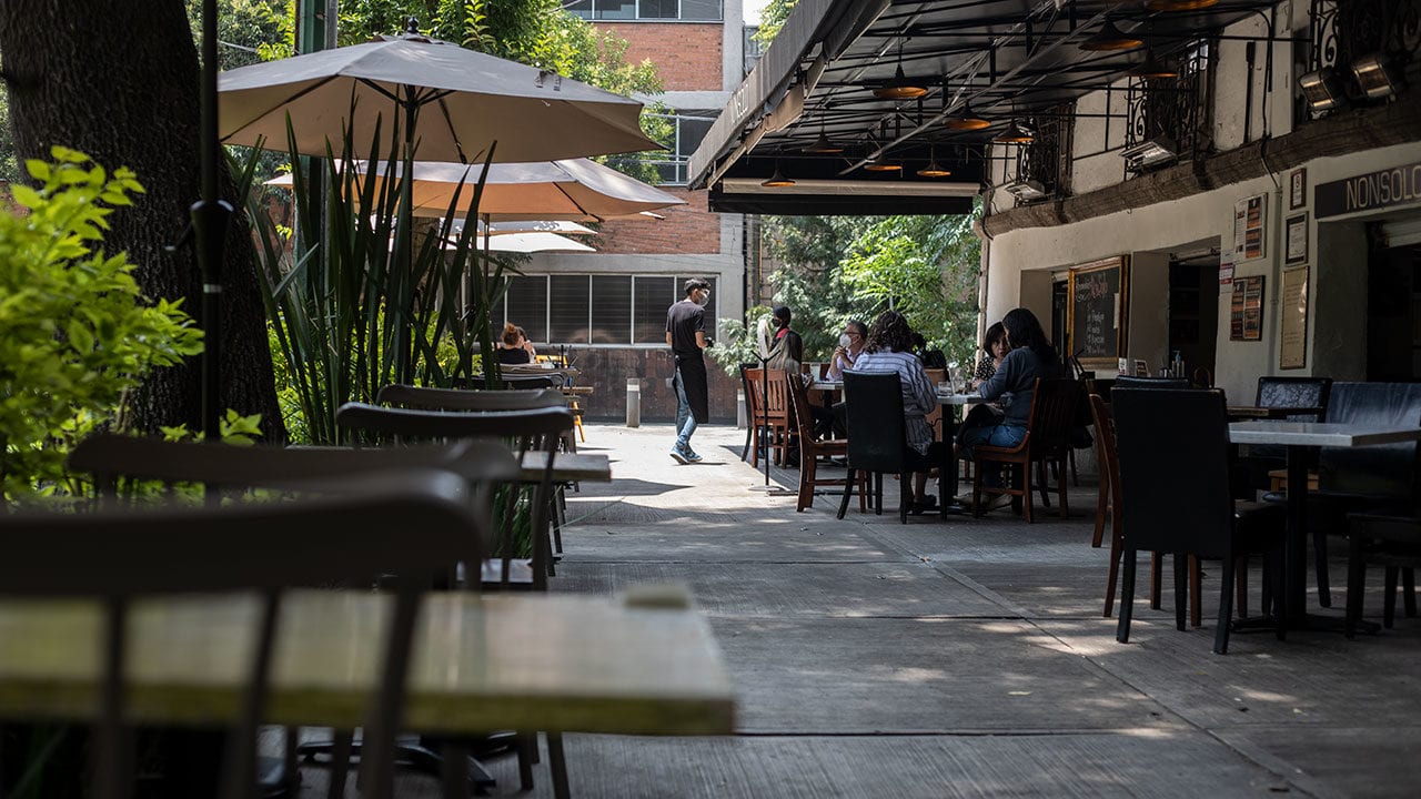 Restaurantes se recuperarían en 2025 con crecimientos anuales de hasta 15%