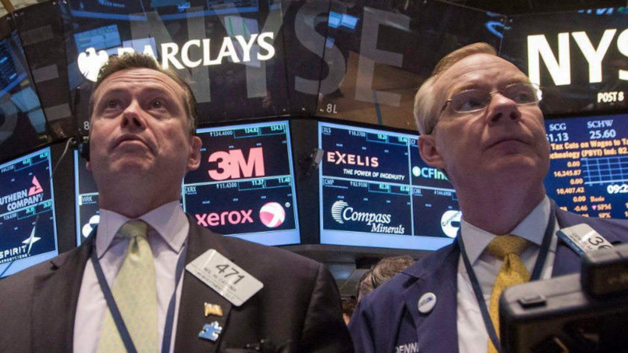 Wall Street se hunde por alza de rendimientos y baja en papeles bancarios