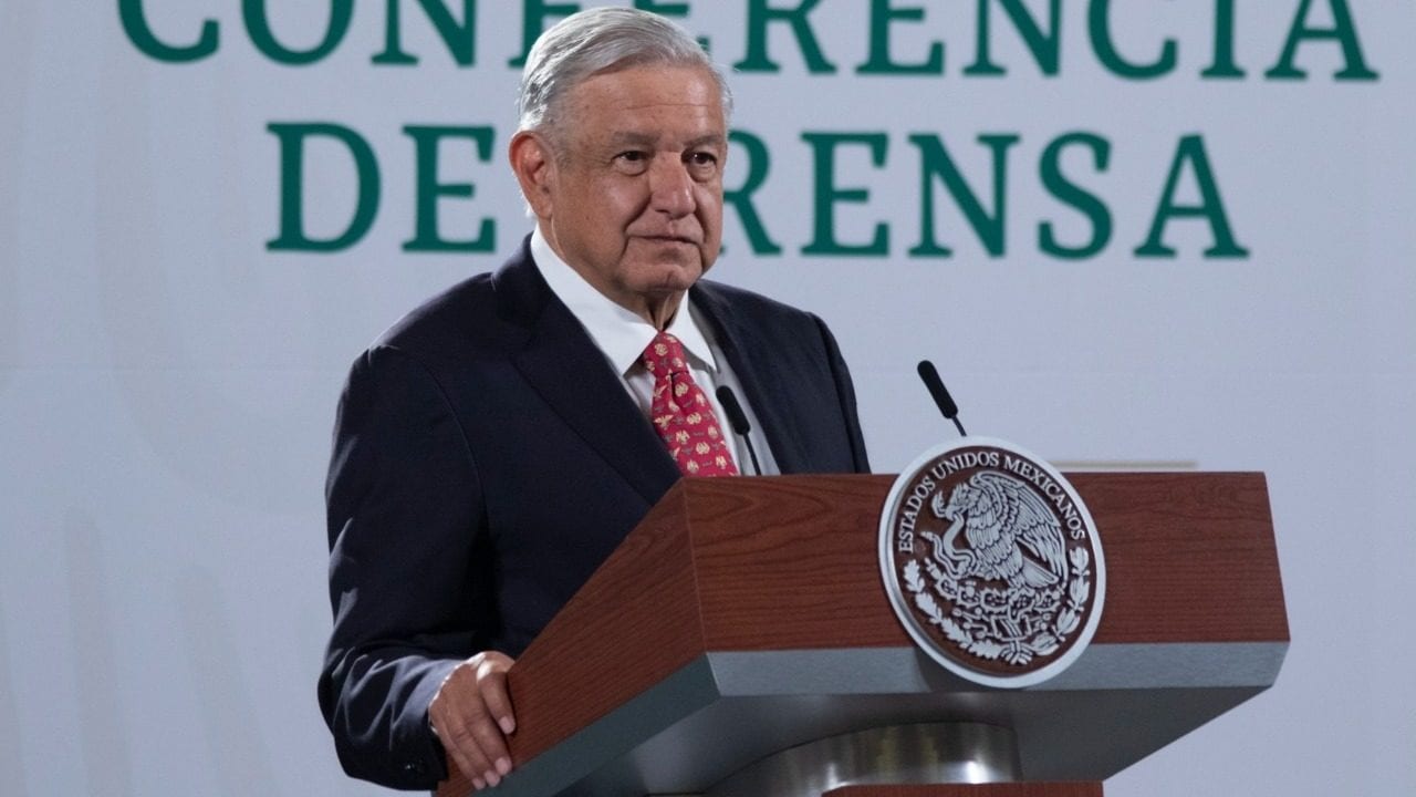 Abogados responden a AMLO: no somos traidores de la patria