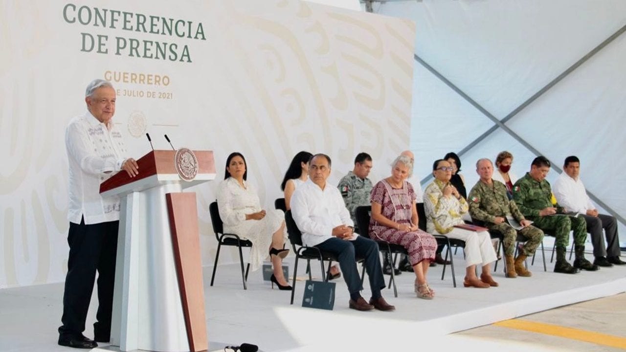 Violan veda en ‘mañanera’ al presumir pensiones a adultos mayores