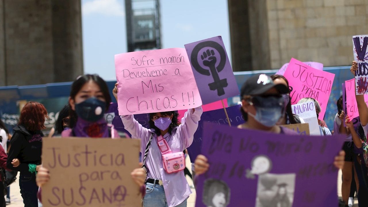 Juez absuelve a joven del IPN acusado de usar IA para manipular imágenes sexuales; feministas reclaman