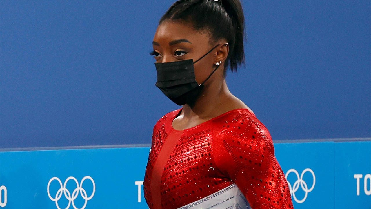 Biles explica la razón por la que se retiró de la competencia en Tokio