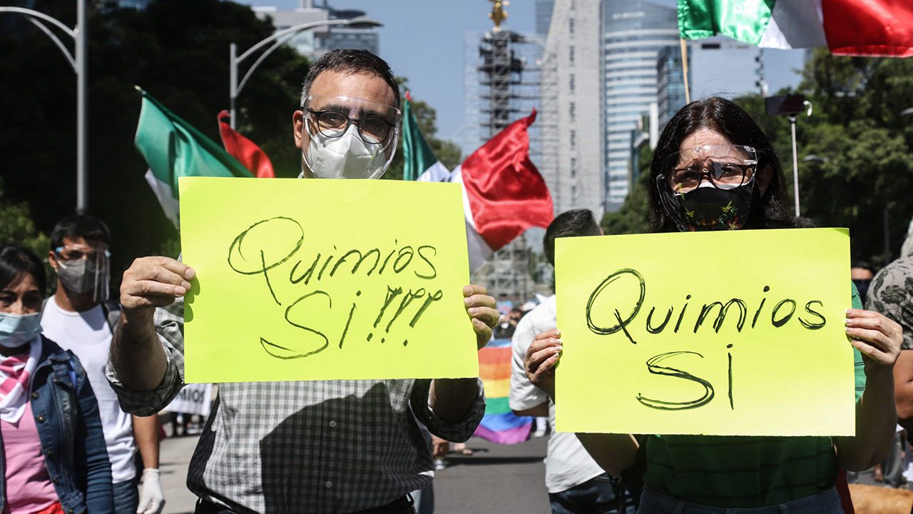 Fotogalería: Familias de niños con cáncer marchan contra escasez de medicinas