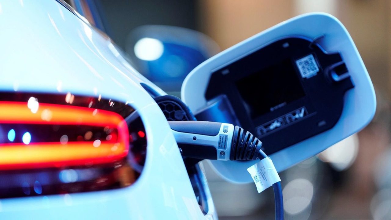 Hay interés europeo en invertir en electromovilidad en México y SRE aborda el tema