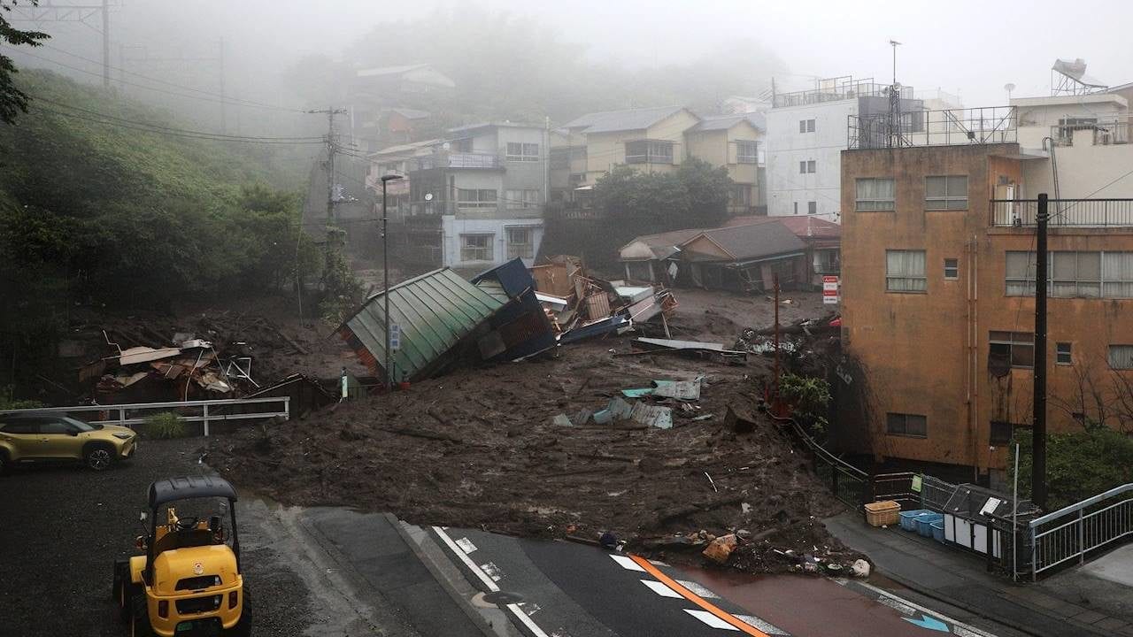 Avalancha de lodo deja 2 muertos y 20 desaparecidos en Japón