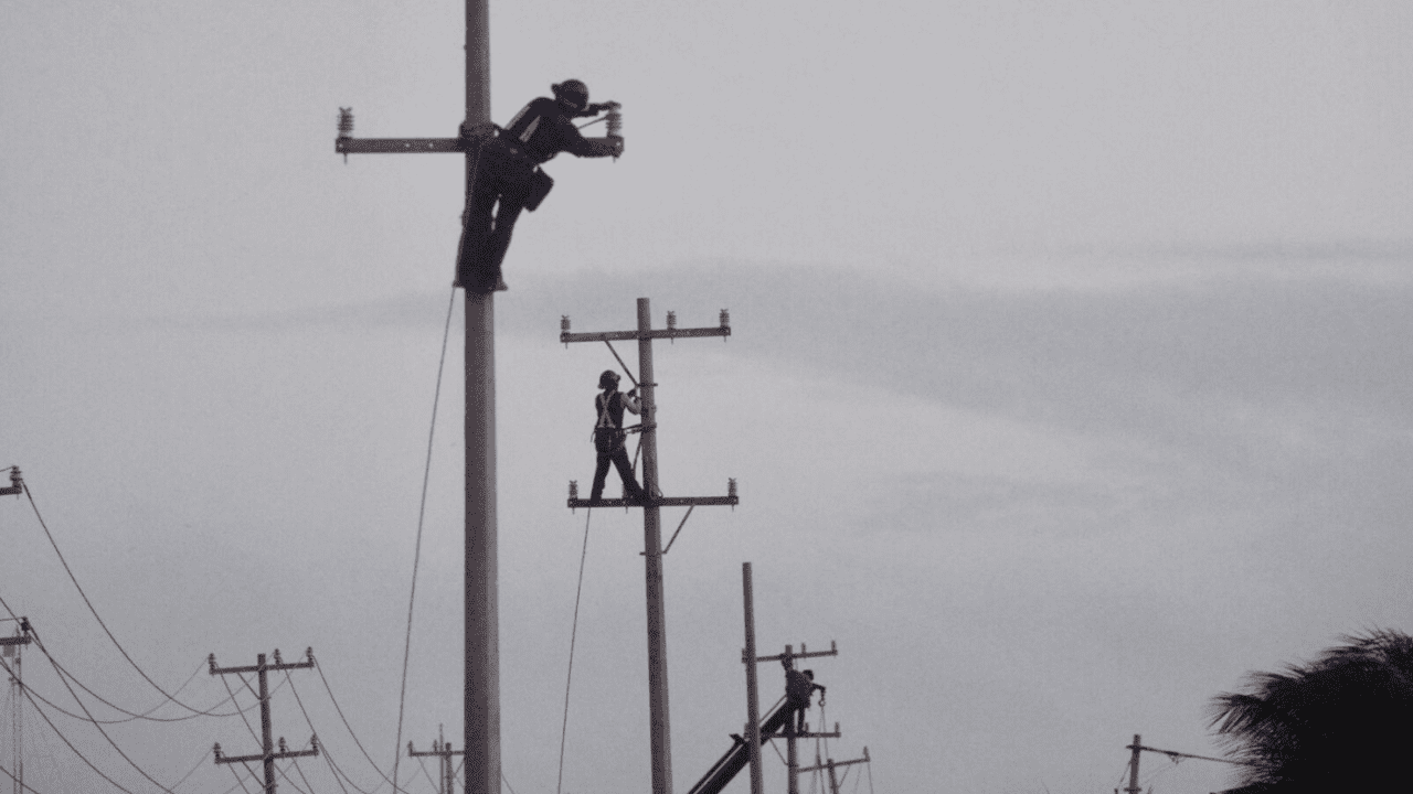 Casi 700 mil usuarios se quedaron sin luz por el huracán Grace