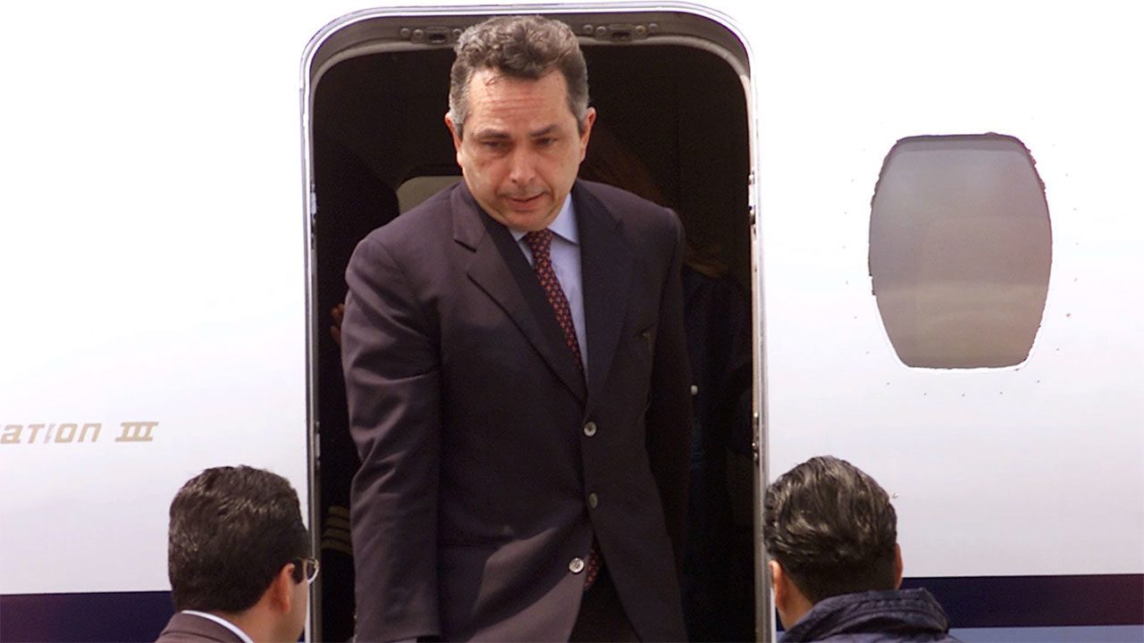 Cabal Peniche paga con acciones de Radiópolis y Coral a Crédito Real para evitar aprehensión