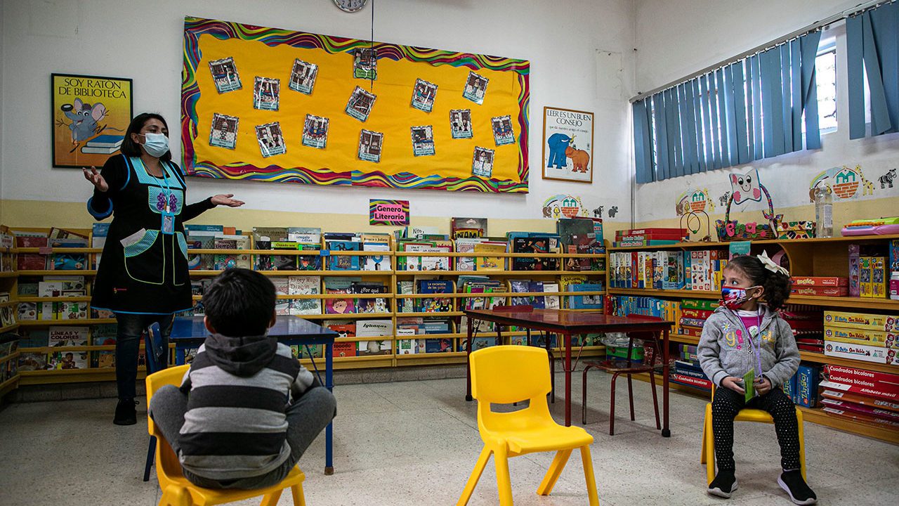 Entre 15 y 16 millones de alumnos han vuelto a clases presenciales: SEP