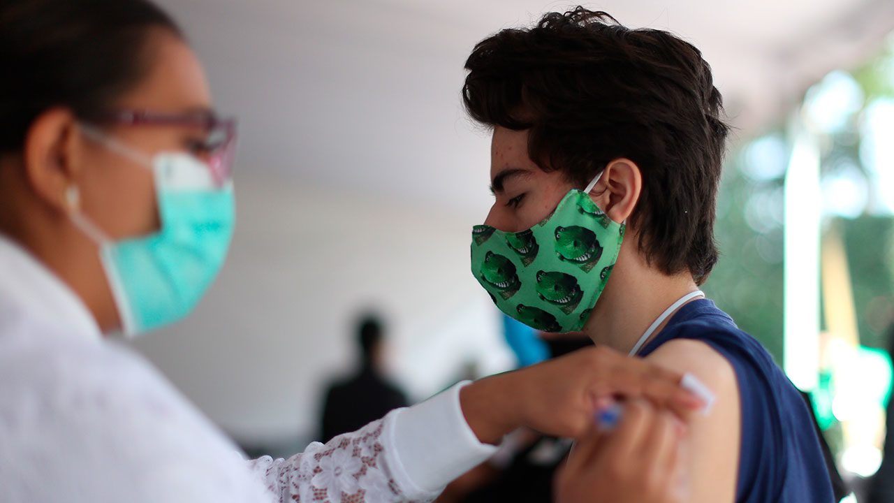 Vacunación ha reducido muertes por Covid-19 en México