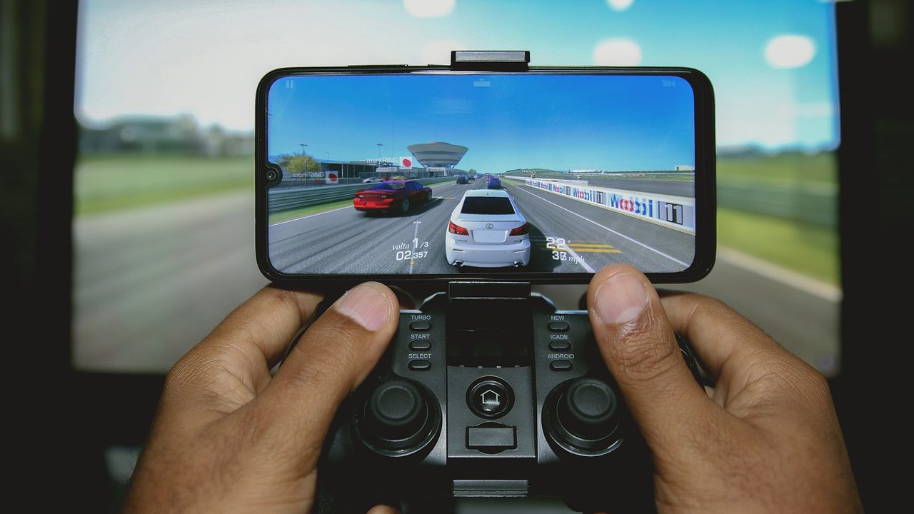 Medios estatales chinos piden eliminar vacíos legales por límite de tiempo en videojuegos