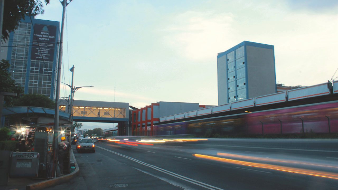 Una más del Metro: alquila estaciones para construir plazas comerciales