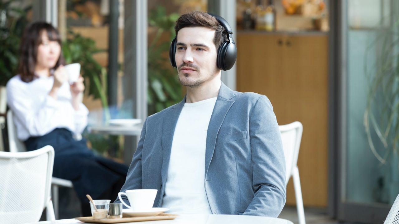 Audífonos inalámbricos: cuatro novedosas alternativas con diseño premium