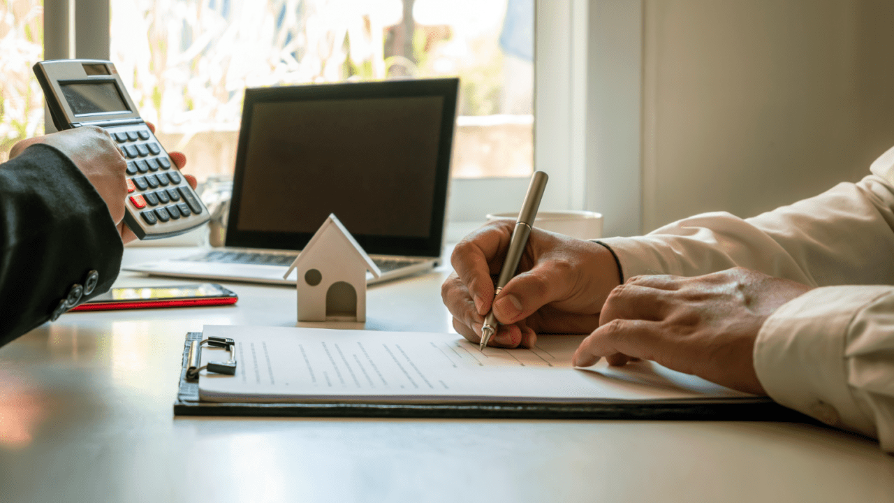 ABH anuncia colocación hipotecaria por más de 48,000 mdp