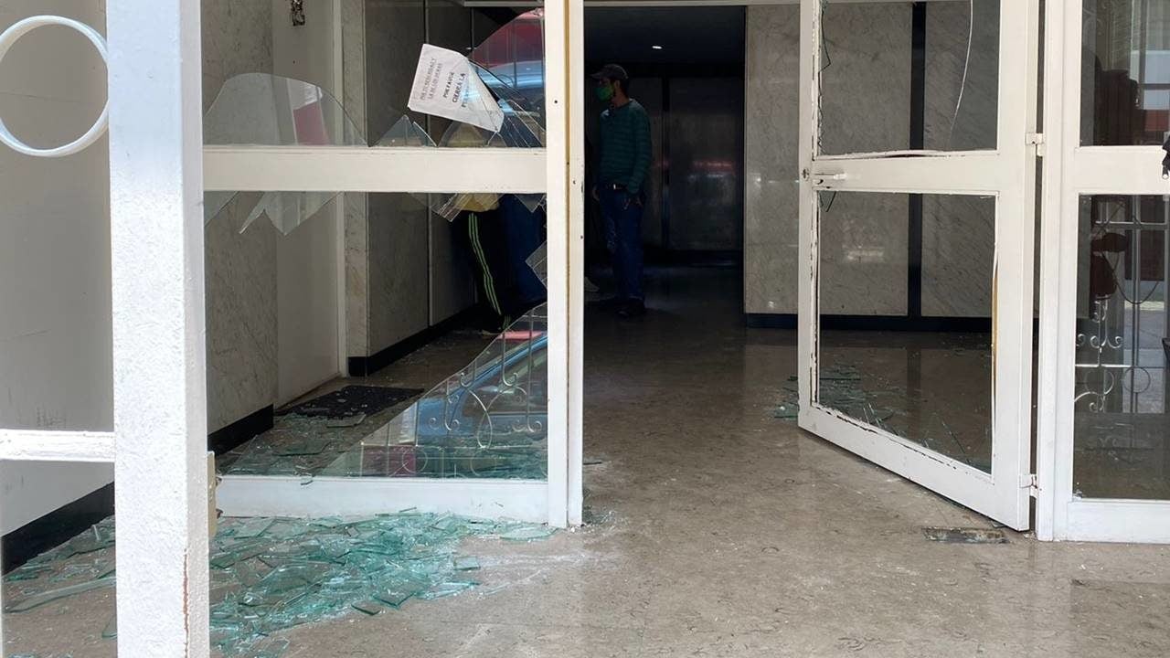 Catean domicilio de abogado del diputado desaforado Saúl Huerta
