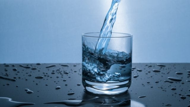 Ingenieros españoles extraen agua potable del aire