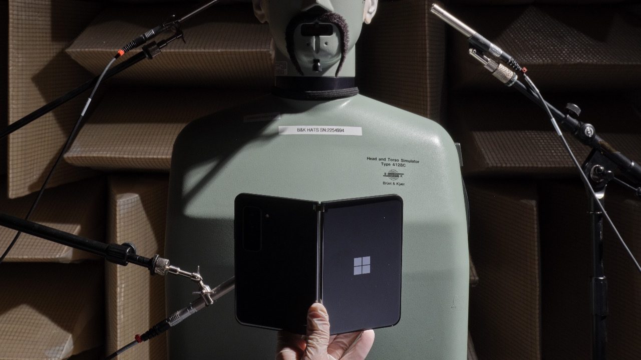 Microsoft no se rinde con los smartphones de doble pantalla; lanza Surface Duo 2