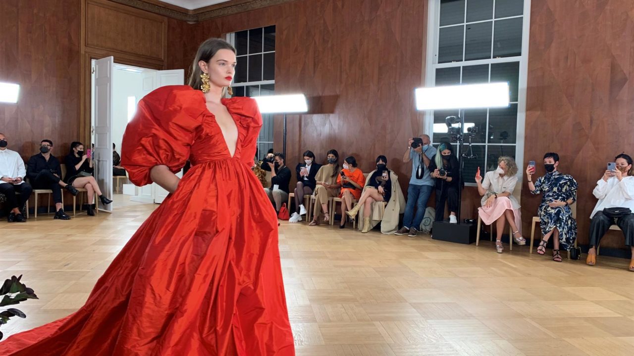 Carolina Herrera celebra sus orígenes en la pasarela de Nueva York