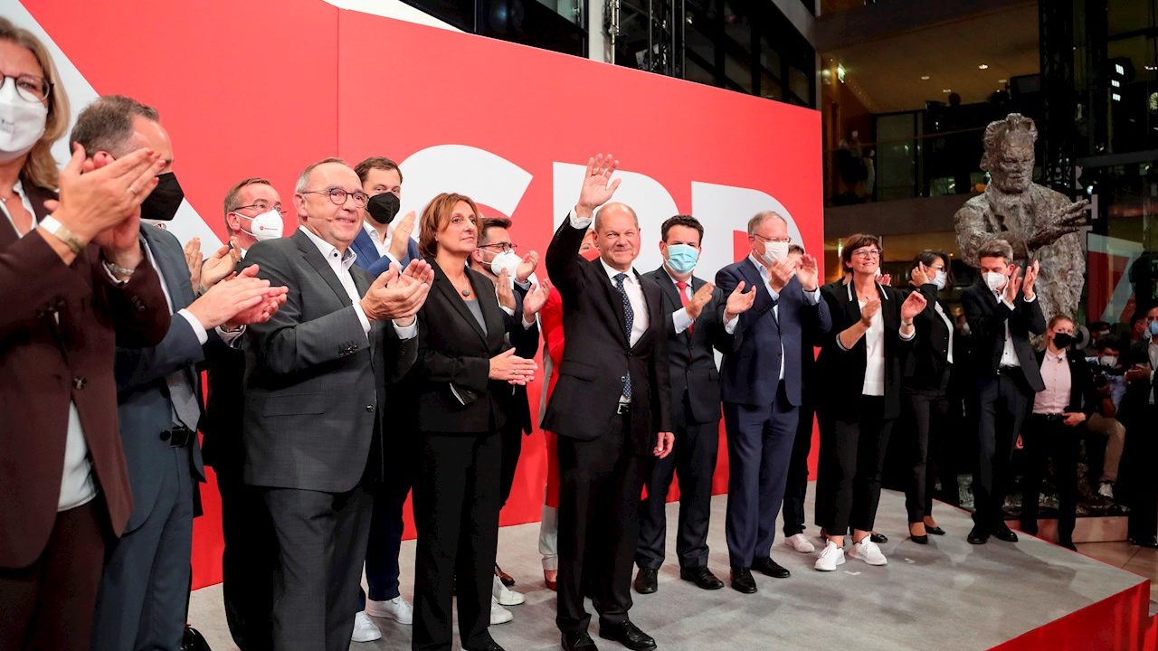 El socialdemócrata Olaf Scholz promete estabilidad en su camino a suceder a Merkel
