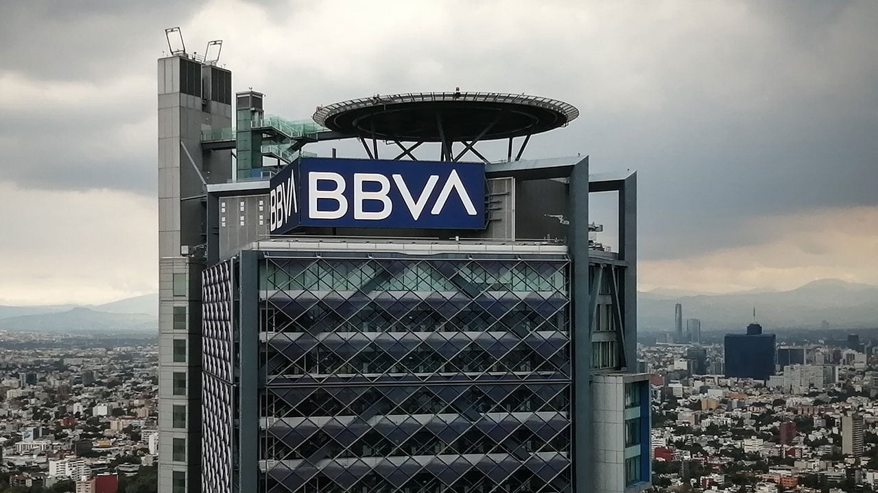 BBVA percibe firme desempeño de la economía mexicana; aspira a 30 millones de cuentas