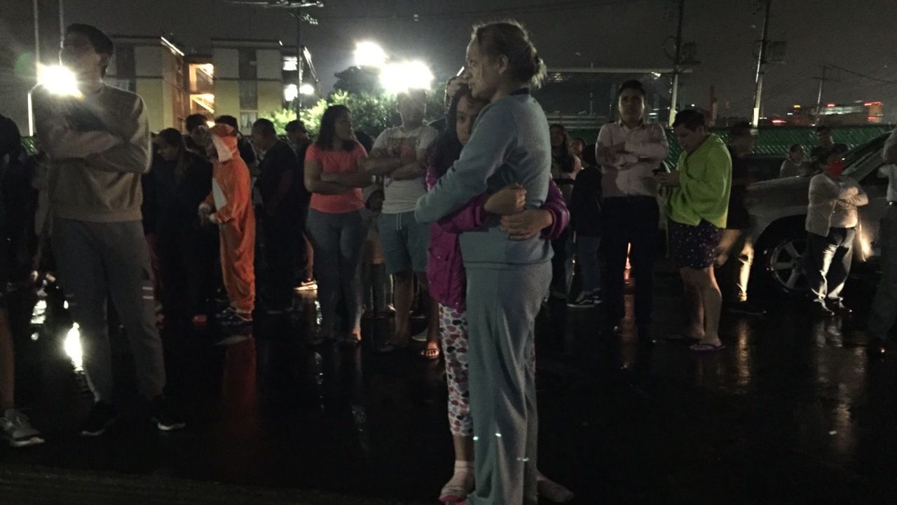 Se quedaron sin luz 1.6 millones de usuarios por sismo: CFE