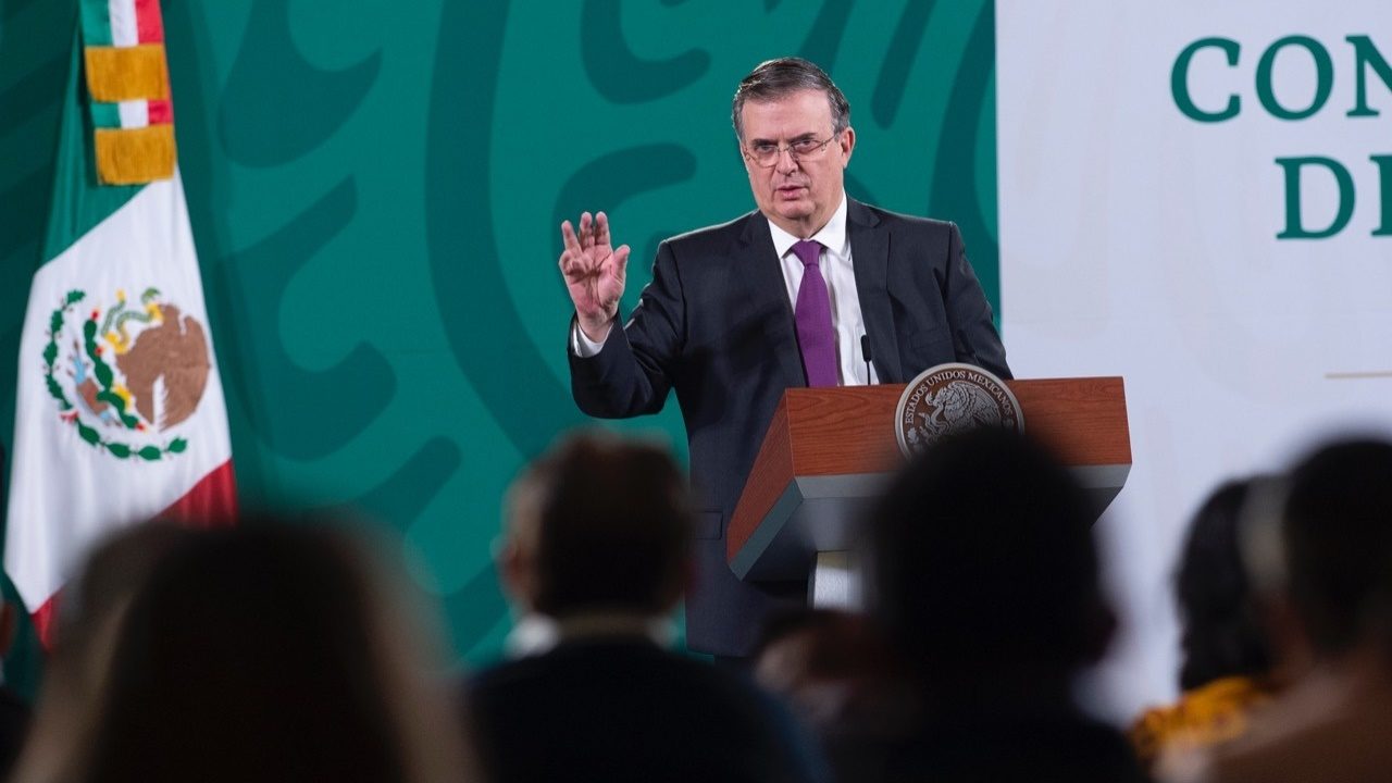 Engañan a migrantes haitianos para llegar a EU: Ebrard