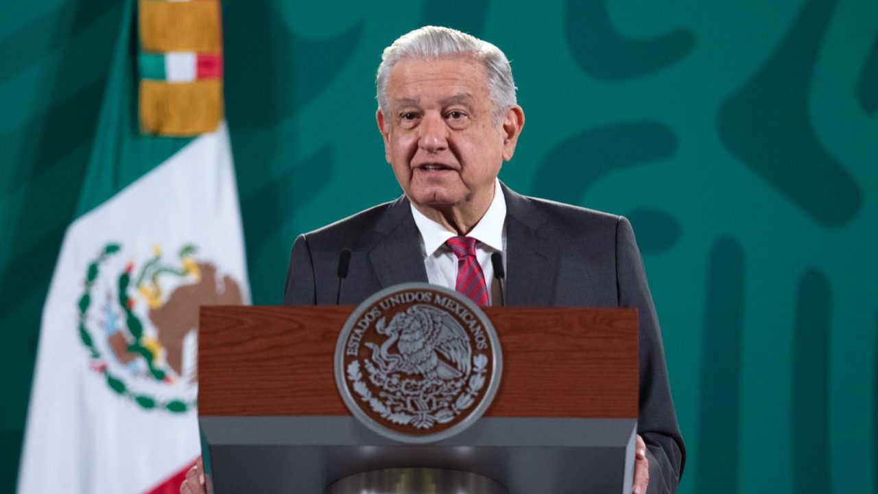 Titulares del INE y TEPJF se van a rayar con sueldazos: AMLO