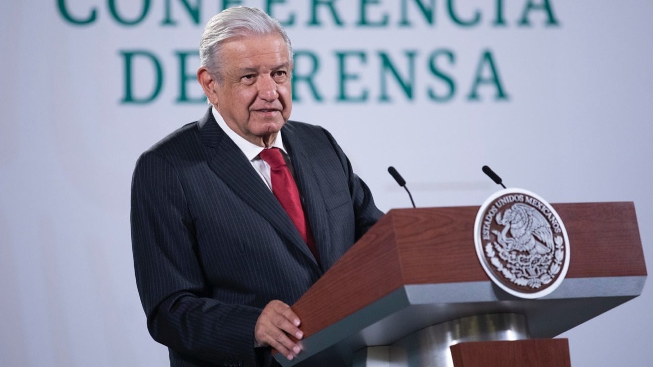 AMLO tacha de insensible a la Corte por ordenar devolver 1,000 mdp a Carmela Azcárraga