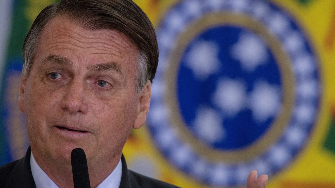 Bolsonaro será operado tras regresar de Estados Unidos