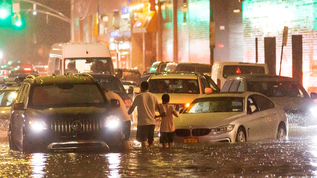 Fuertes lluvias en Nueva York y Nueva Jersey dejan al menos 23 muertos
