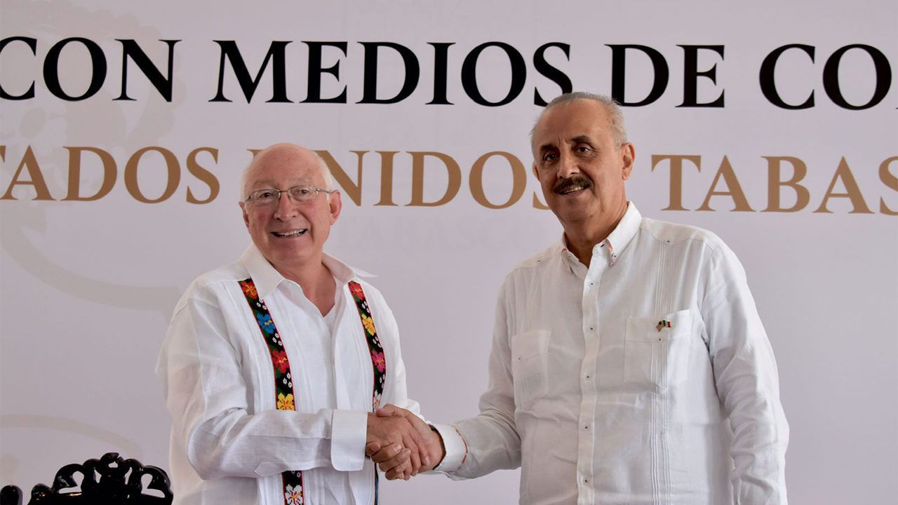 Embajador Salazar dice que lucharán por democracia en Cuba, pero México y EU no deben distraerse