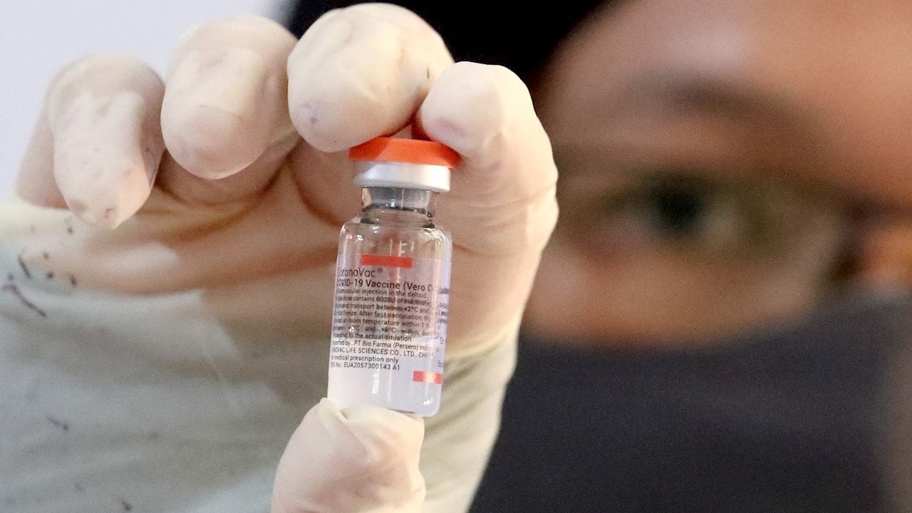 Sinovac prevé tener nueva versión de su vacuna contra Ómicron en tres meses