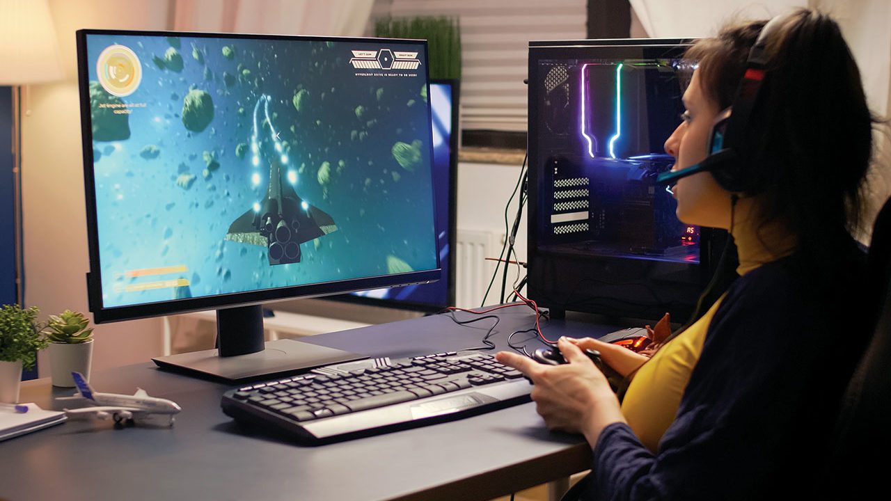 Expertos destacan la importancia de visibilizar a la mujer en los videojuegos