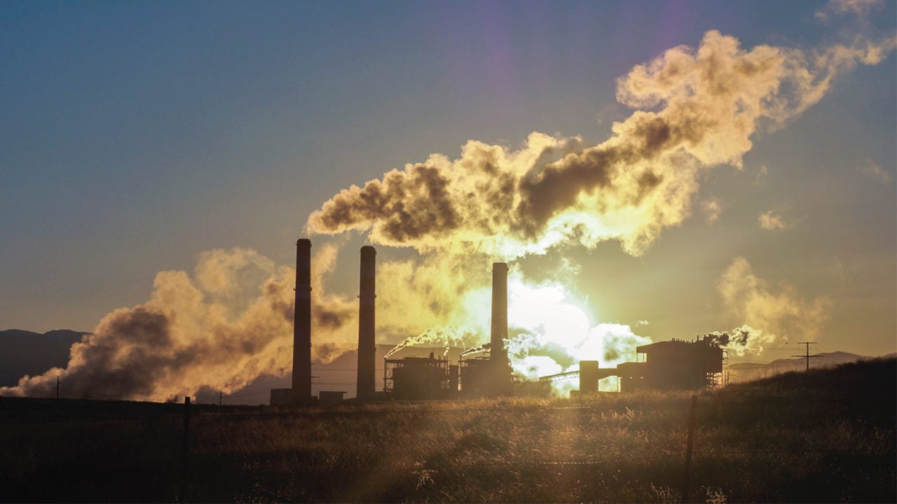 Emisiones globales de carbono repuntan casi a niveles prepandemia