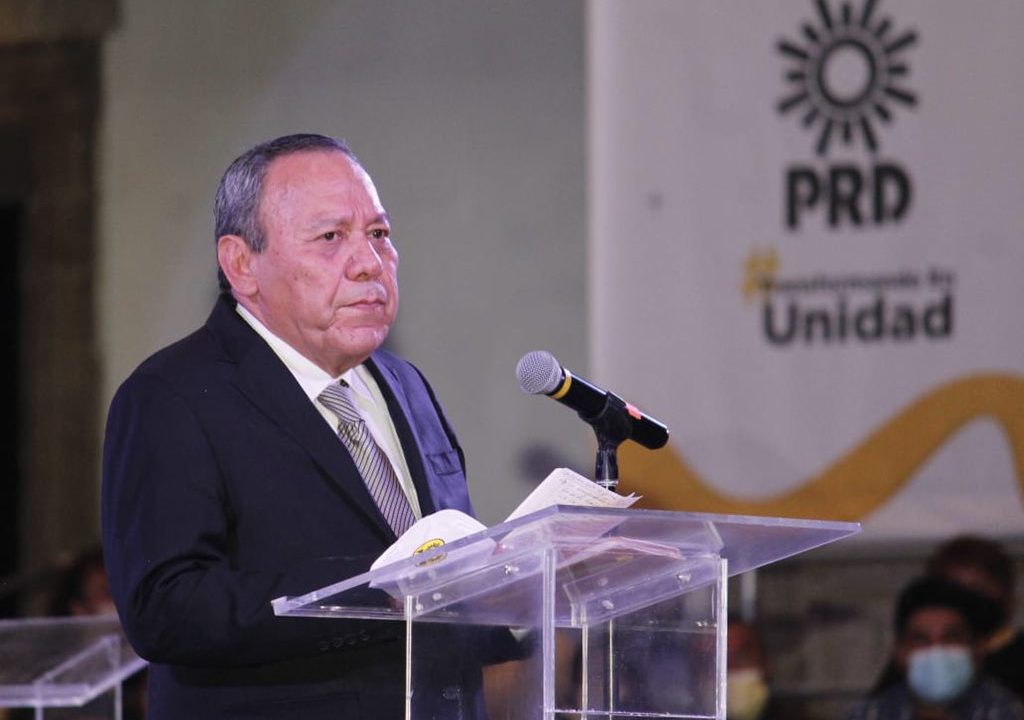 Fuerza liberal y progresista, sólo el PRD, dice Zambrano en relanzamiento