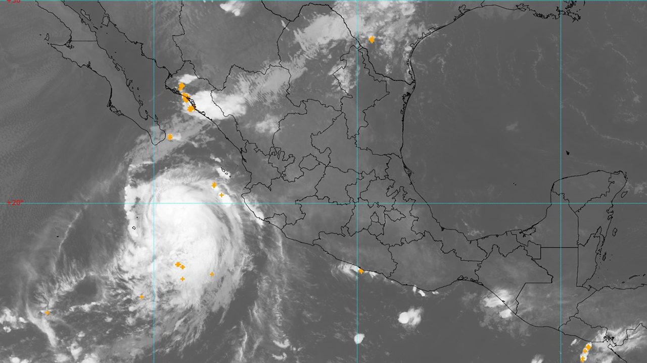 Pamela se convierte en huracán rumbo a las costas del Pacífico