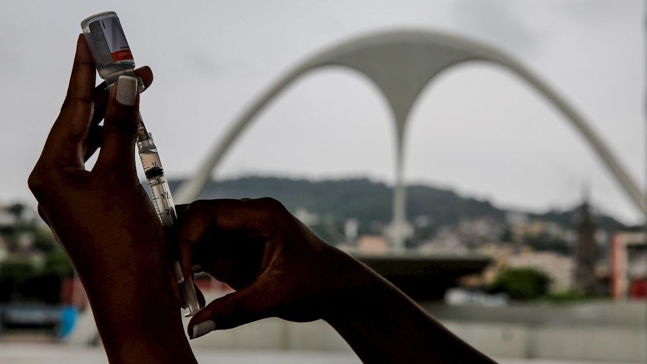 Brasil prevé descontinuar la vacuna de Sinovac contra Covid-19 en 2022