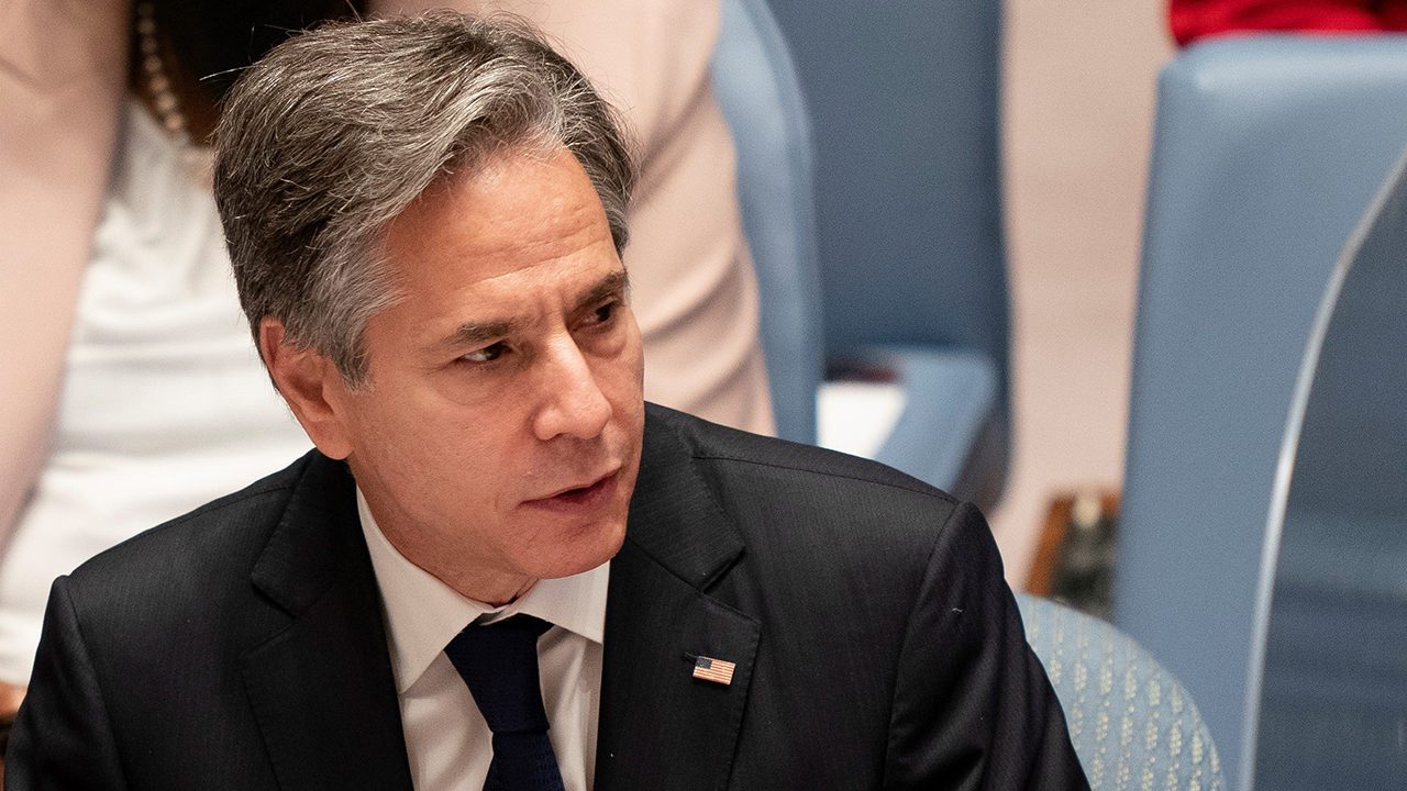 Llega Blinken a México para abordar con AMLO el tema del repunte migratorio en la frontera