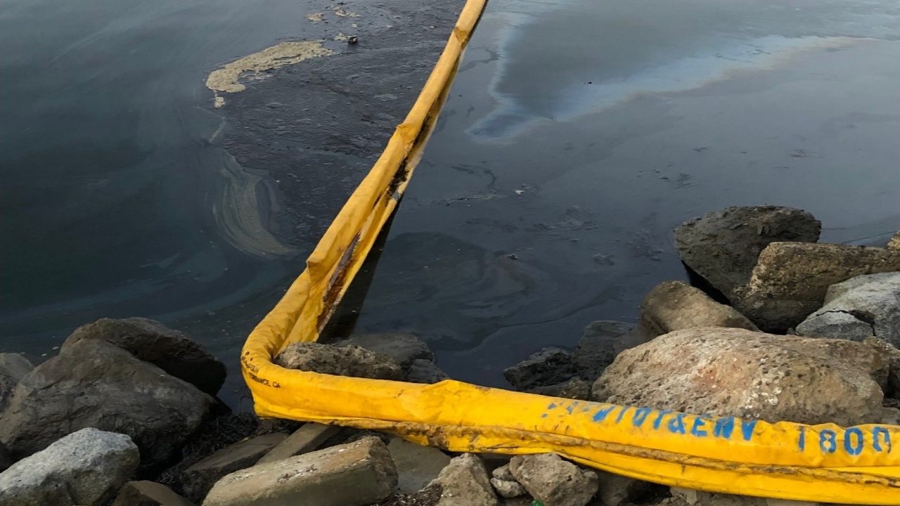 Derrame de petróleo en California es uno de los peores desastres en décadas