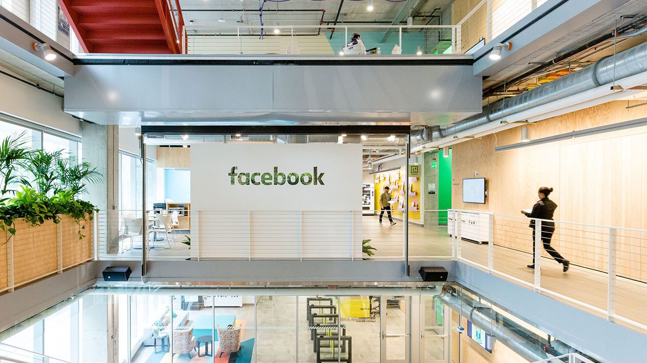 Facebook alcanza un acuerdo sobre derechos afines con diarios franceses