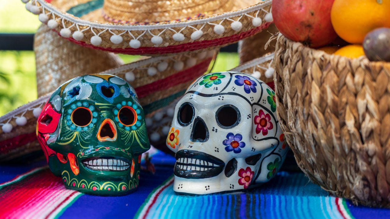 El tradicional altar de Día de Muertos de México resiente la inflación