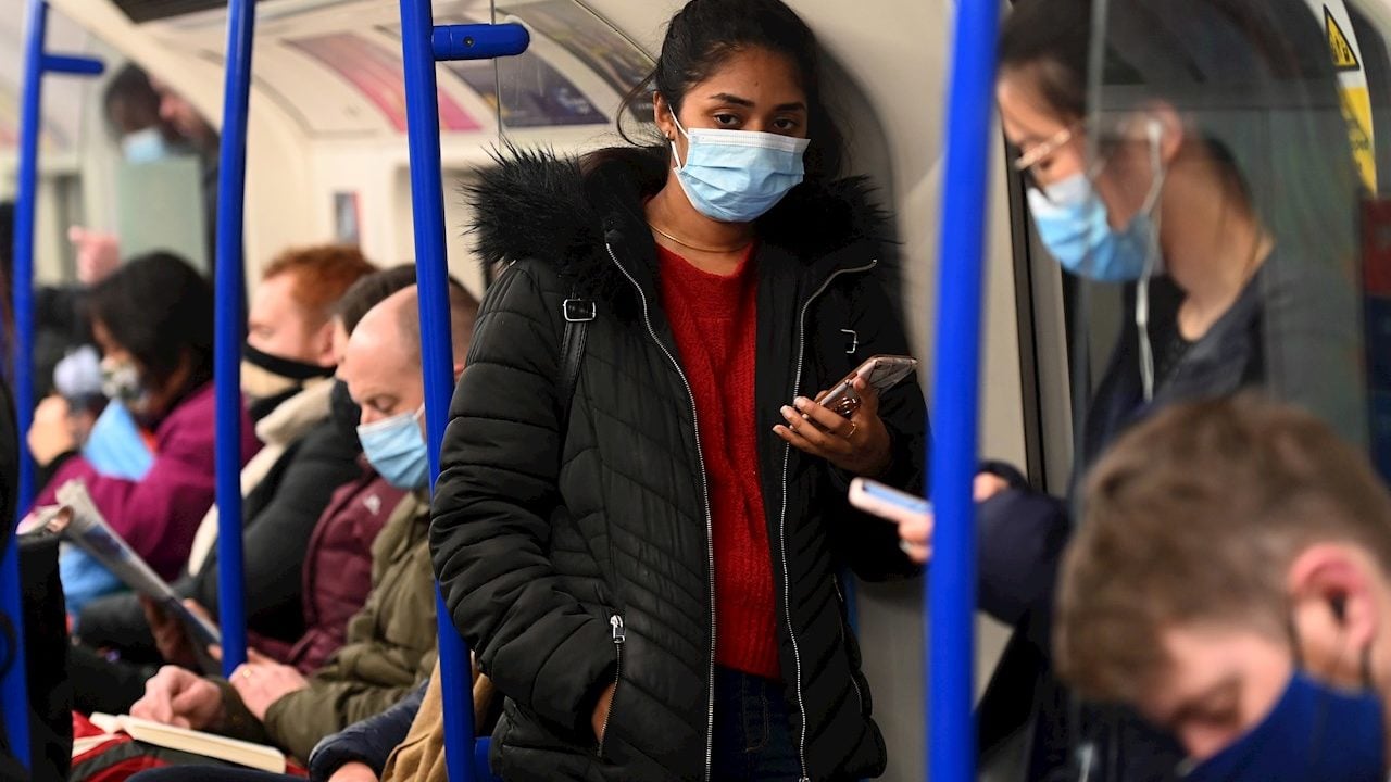 Revelan que 1 de cada 10 casos Covid-19 de 2022 en Inglaterra serían reinfecciones