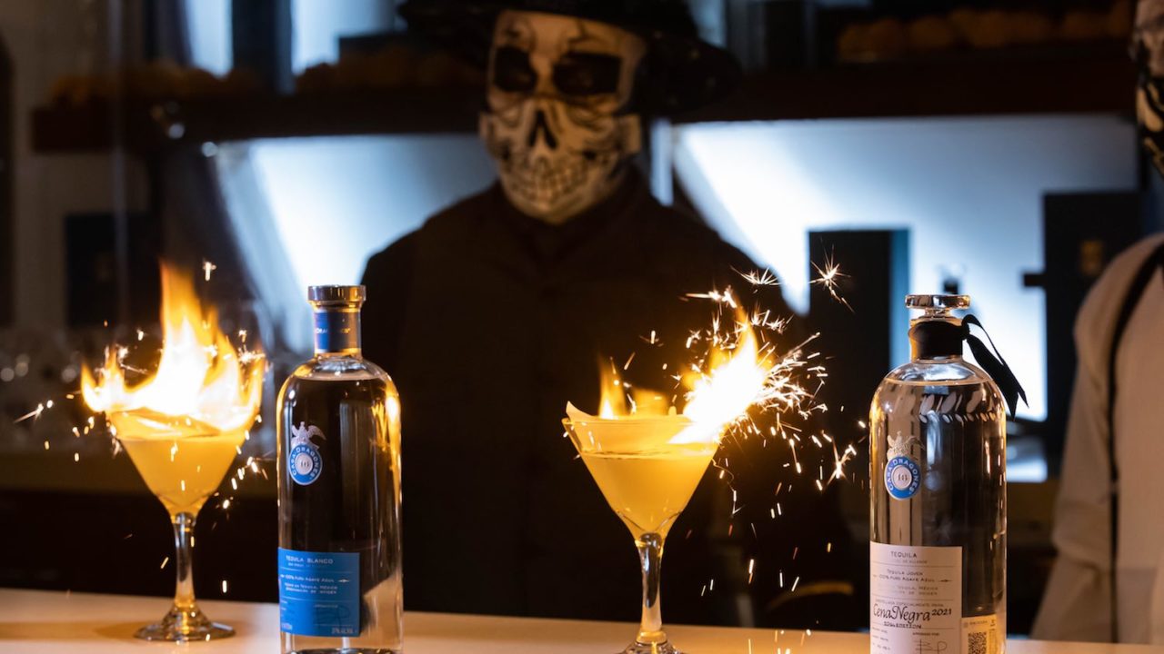 San Miguel de Allende se vistió de negro para celebrar entre vivos y muertos