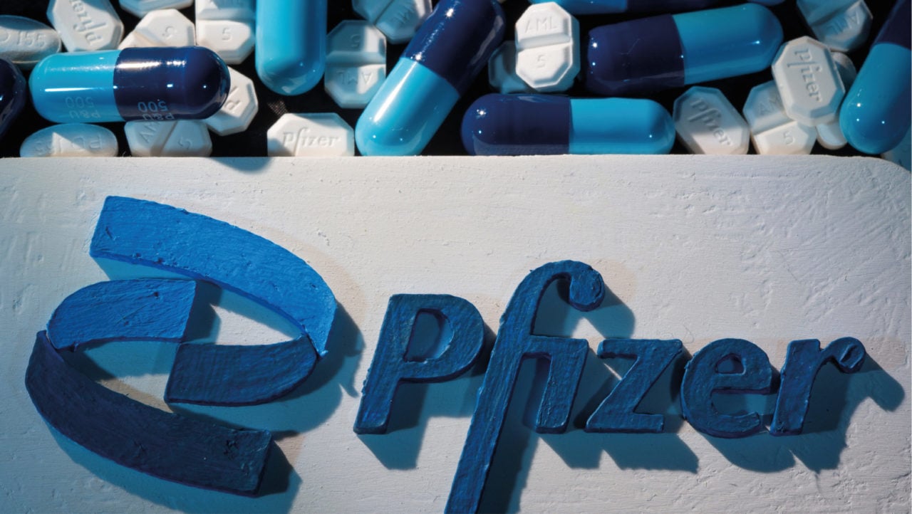 Farmacéutica Pfizer gana 17,769 mdd en 6 meses, un 70% más