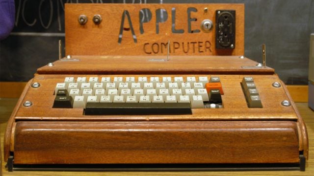 Subastarán ejemplar del primer modelo de Apple de hace 45 años